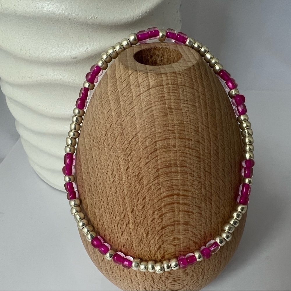 Stretch Beaded Anklet with Pink and Silver Glass Beads Size 8.5”